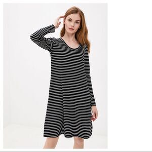 Gap long Sleeved Striped Swing Dress Black White S